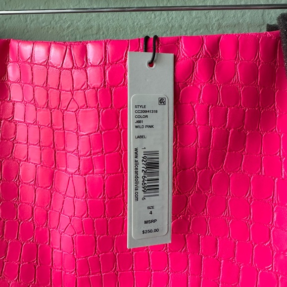 ALICE + OLIVIA Croc Mini Skirt - Picture 3 of 3